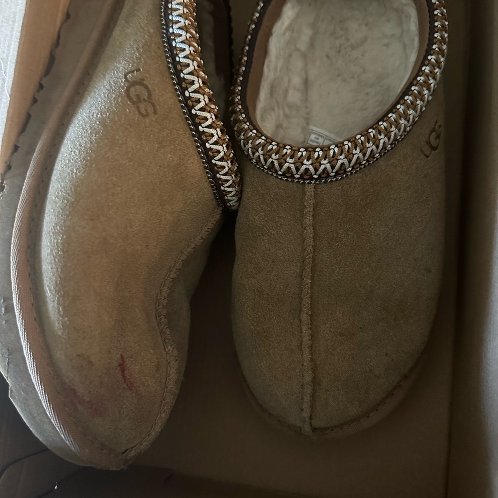 UGG k tasman II